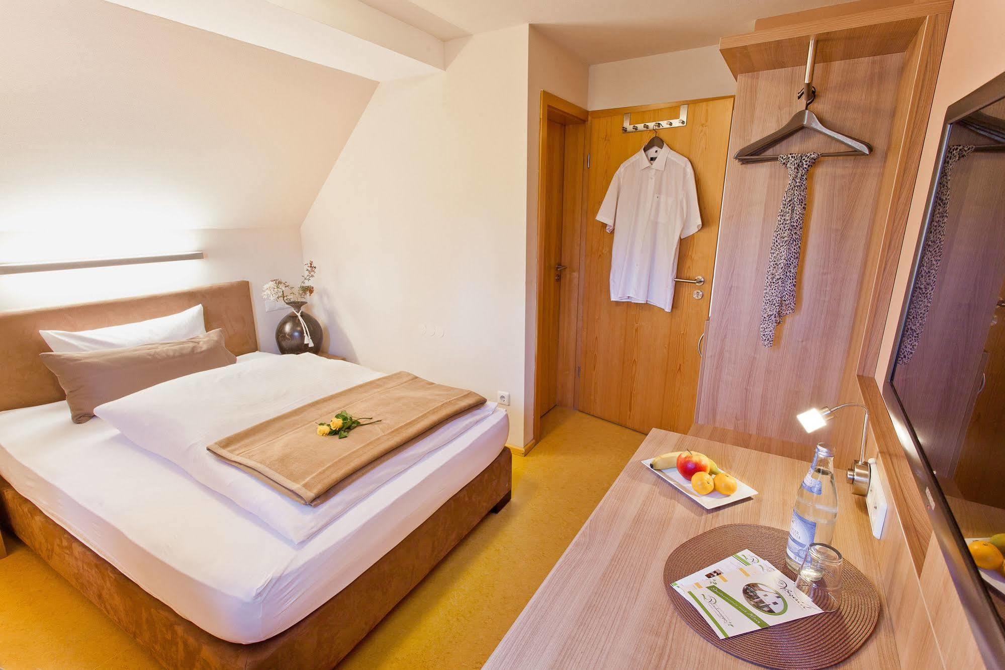 Landhotel Osswald Kirchheim am Ries Zewnętrze zdjęcie